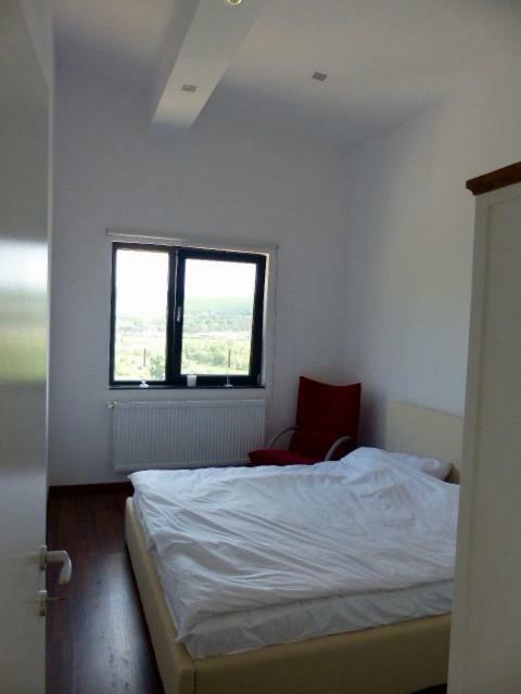 Modern, Deluxe Apartment In Rural Part Of Floresti, Cluj-Napoca Kültér fotó